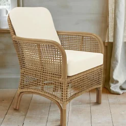 Chaise Levian